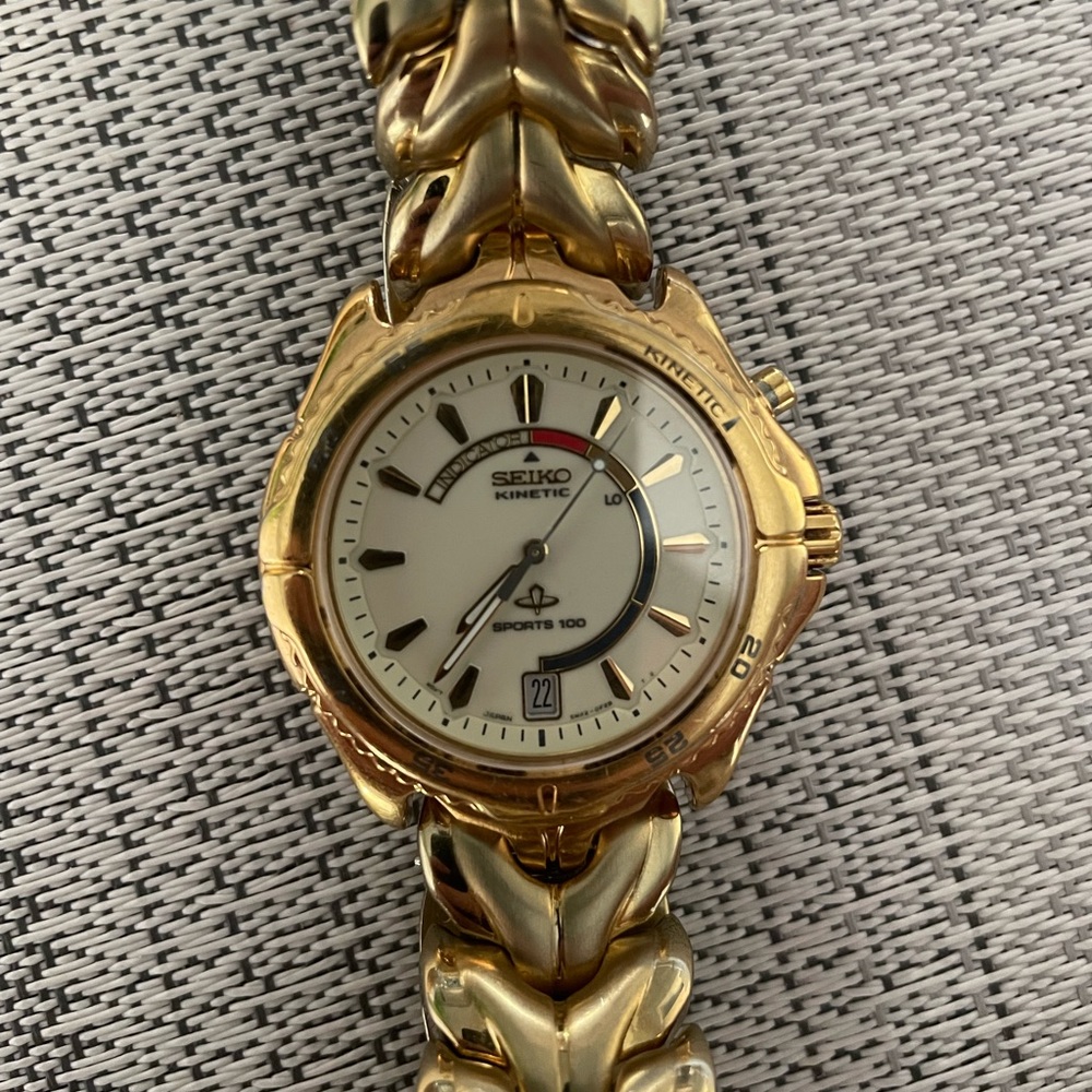 Vintage MEN`S SEIKO KINETIC SPORTS 100 WRISTWATCH 5M42-OBO9 W30